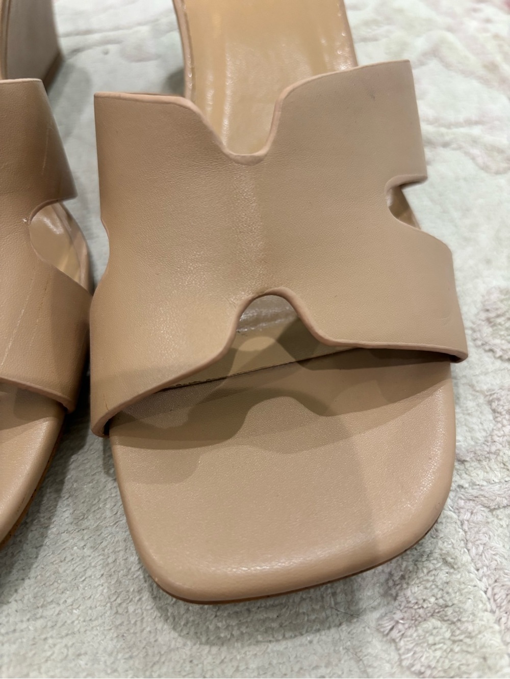 Madden Girl Nude Beige Size 7.5 Wedge Sandals Heel Shoe EUC - Picture 3 of 7
